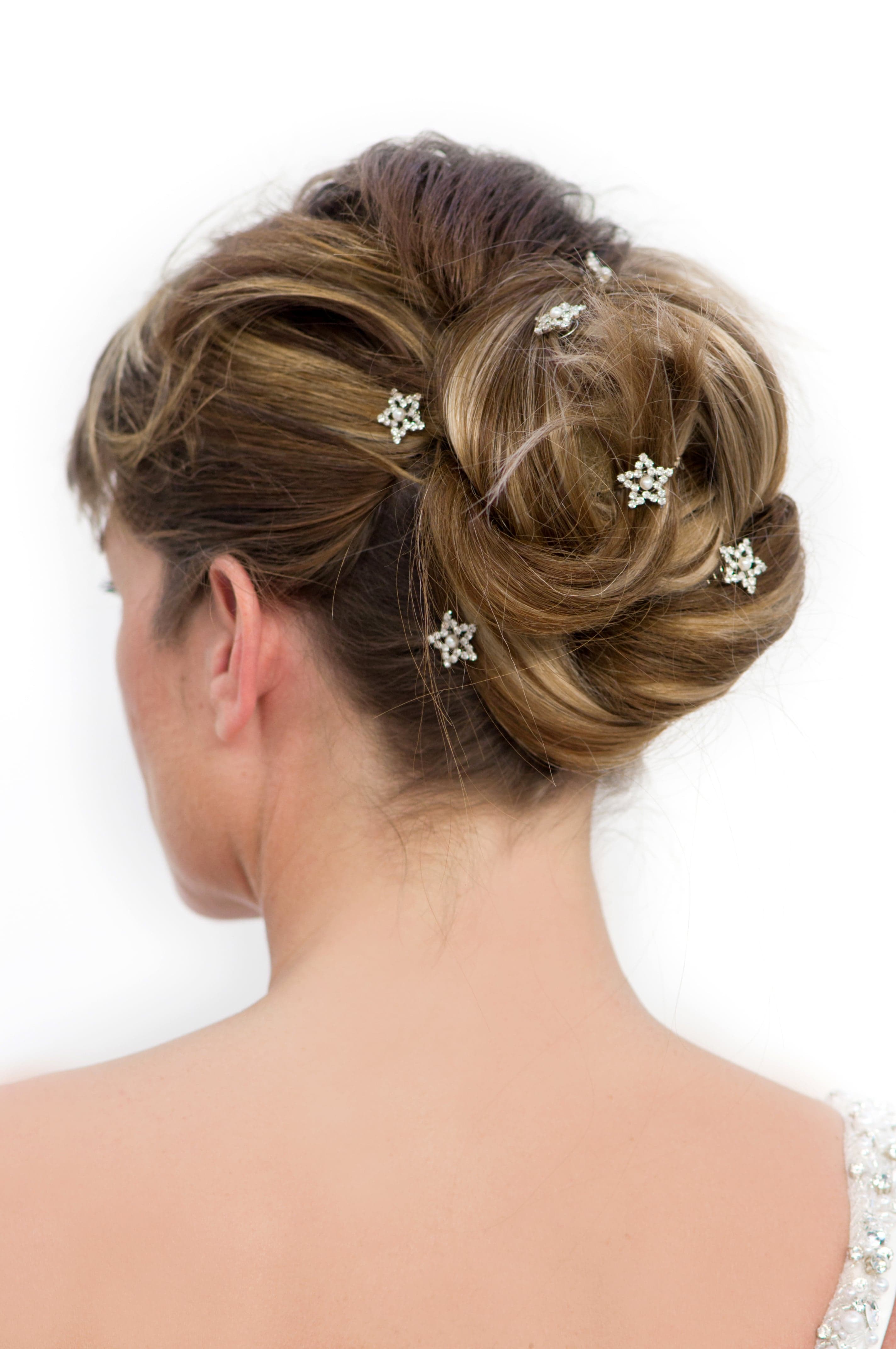 Kunstvolle Steckfrisuren: Eleganz für jeden Anlass!