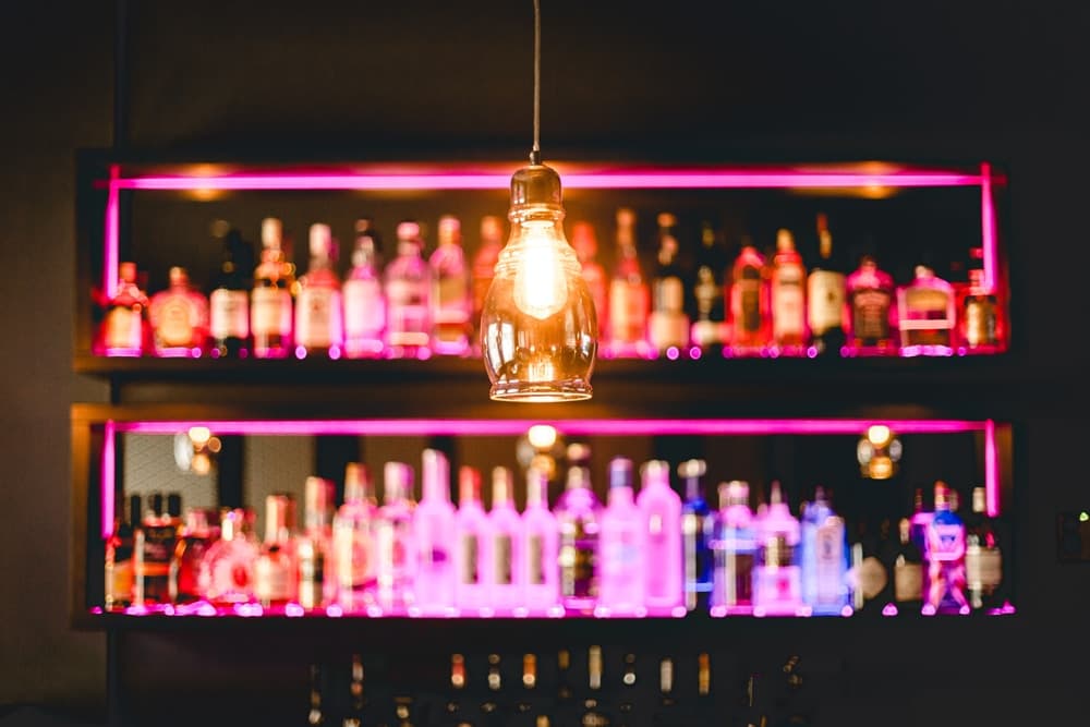 Leon’s Liquid Lounge