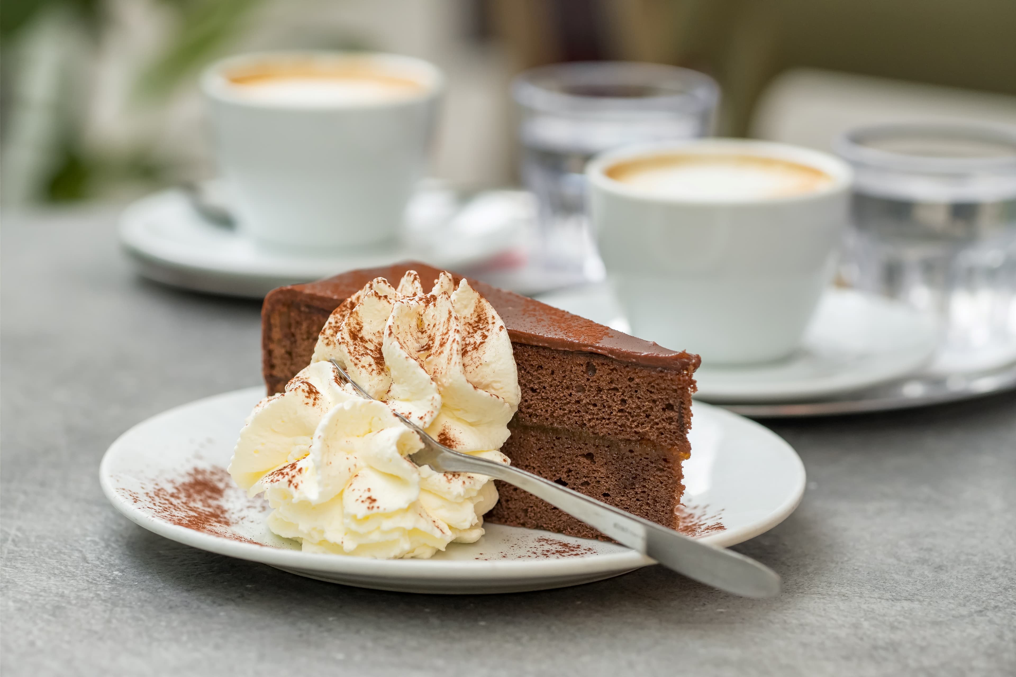Genussvolle Kaffeepause: Erlesene Kuchen & Kaffeespezialitäten im Café Furthmayr