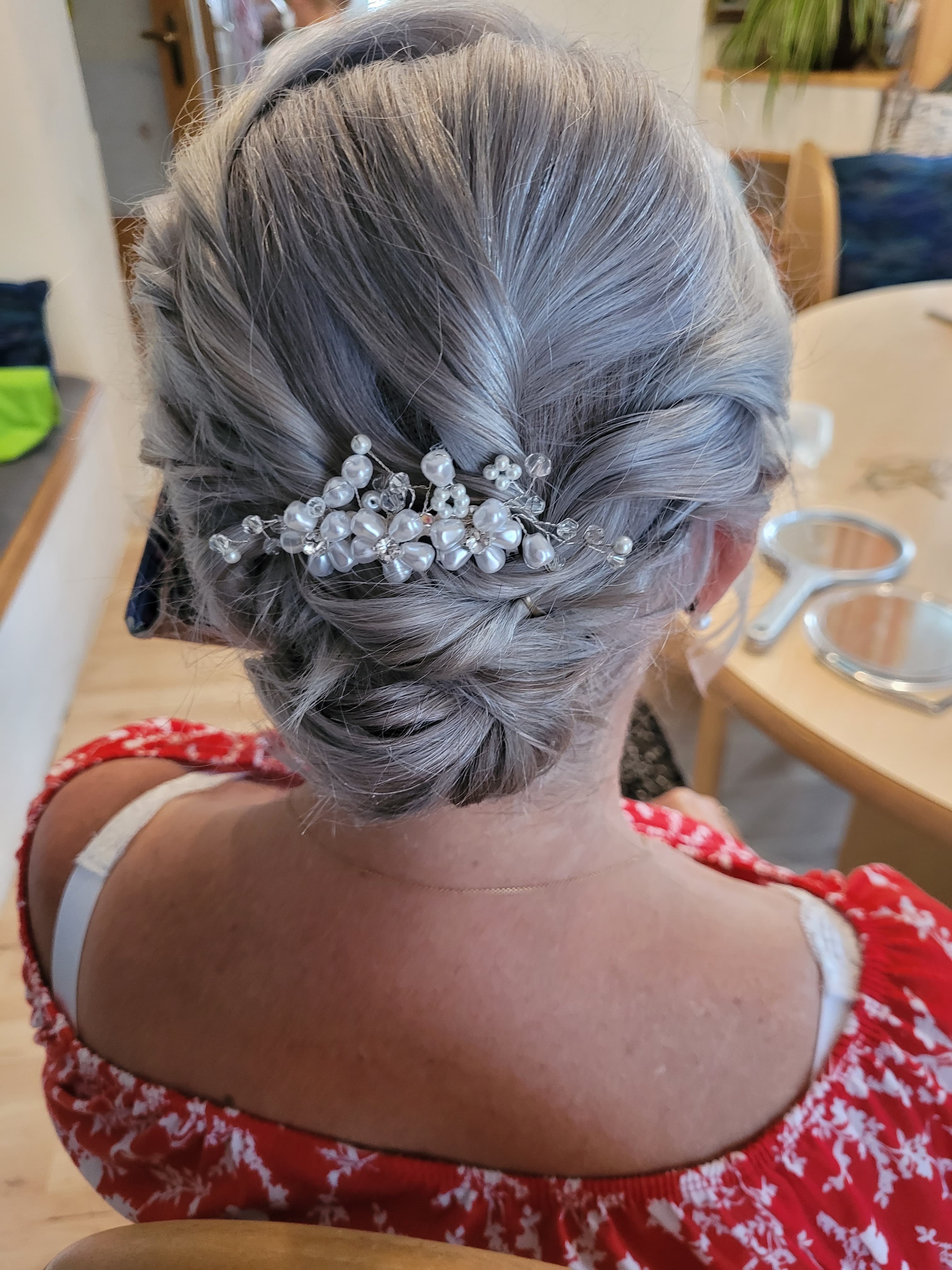 Elegante Hochsteckfrisuren In Eferding