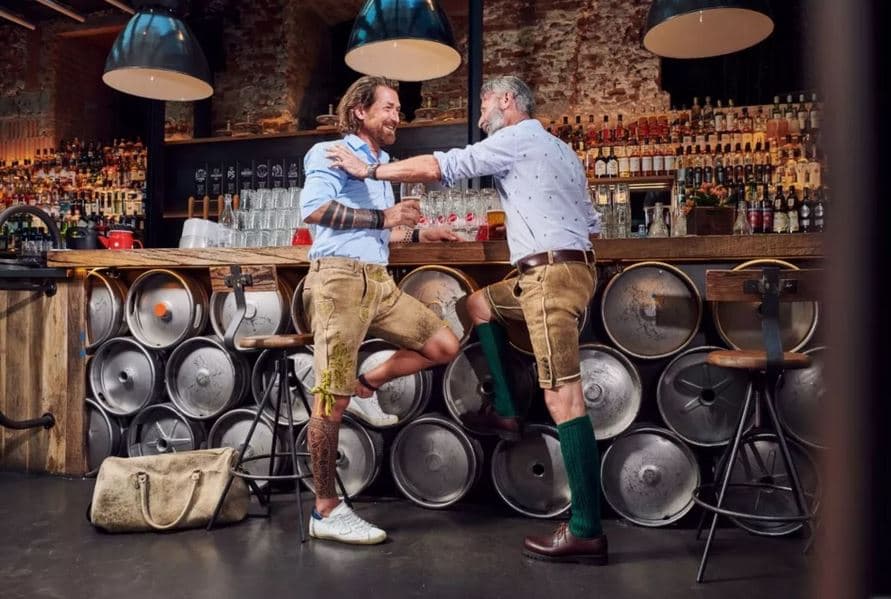 Trachten-Hirschlederhose lebenslang - Entdeckt die Eleganz des Traditionellen mit unserer Trachten-Hirschlederhose