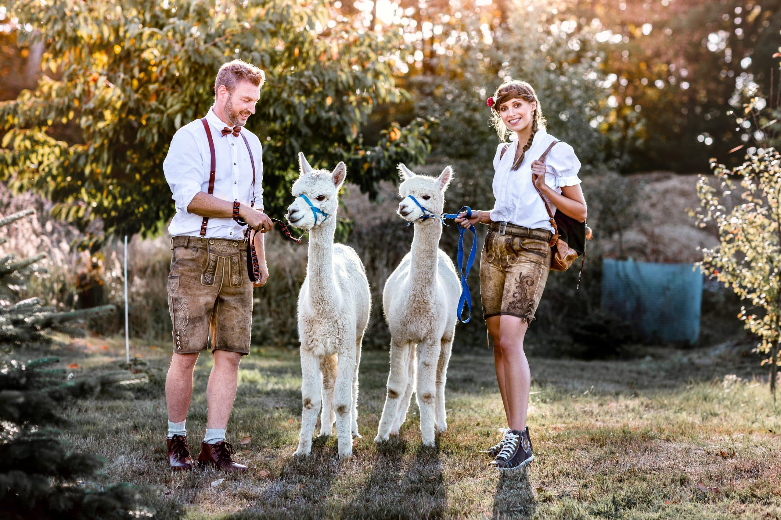 Traditionelle Trachtenmode für Paare