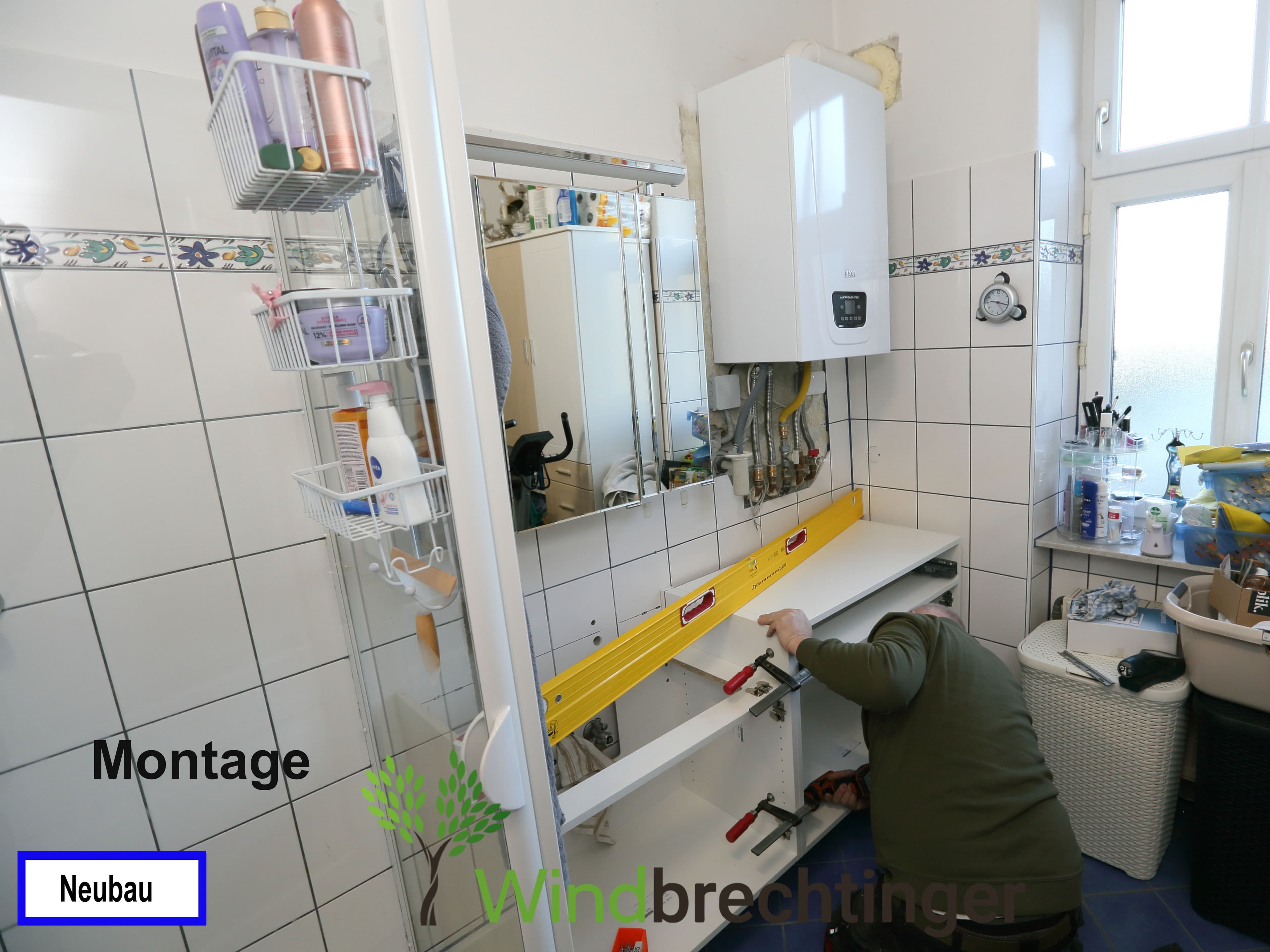 Maßangefertigte Badezimmermöbel in Neubau – Eleganz von Tischlerei Windbrechtinger