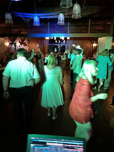 DJ für Hochzeit in Hamburg mit guter Musikauswahl