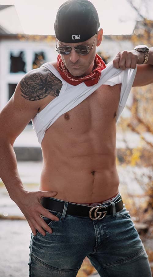 Limousinen Striptease in Niederösterreich buchen – Exklusiver Service von Stripper Chris