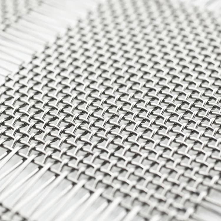 Maßgeschnittene Metallgitter 