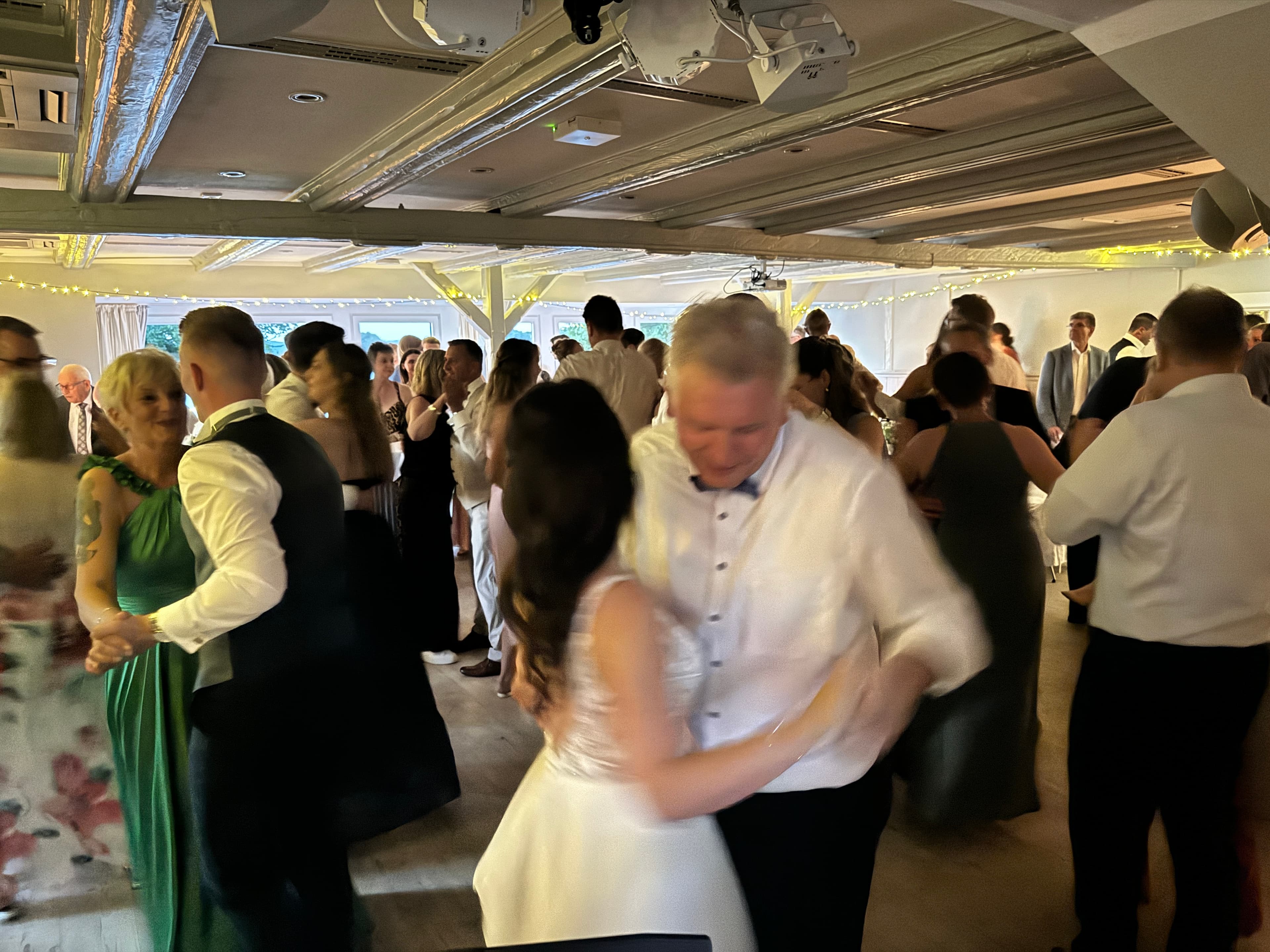 DJ für Firmenfeiern in Neumünster 