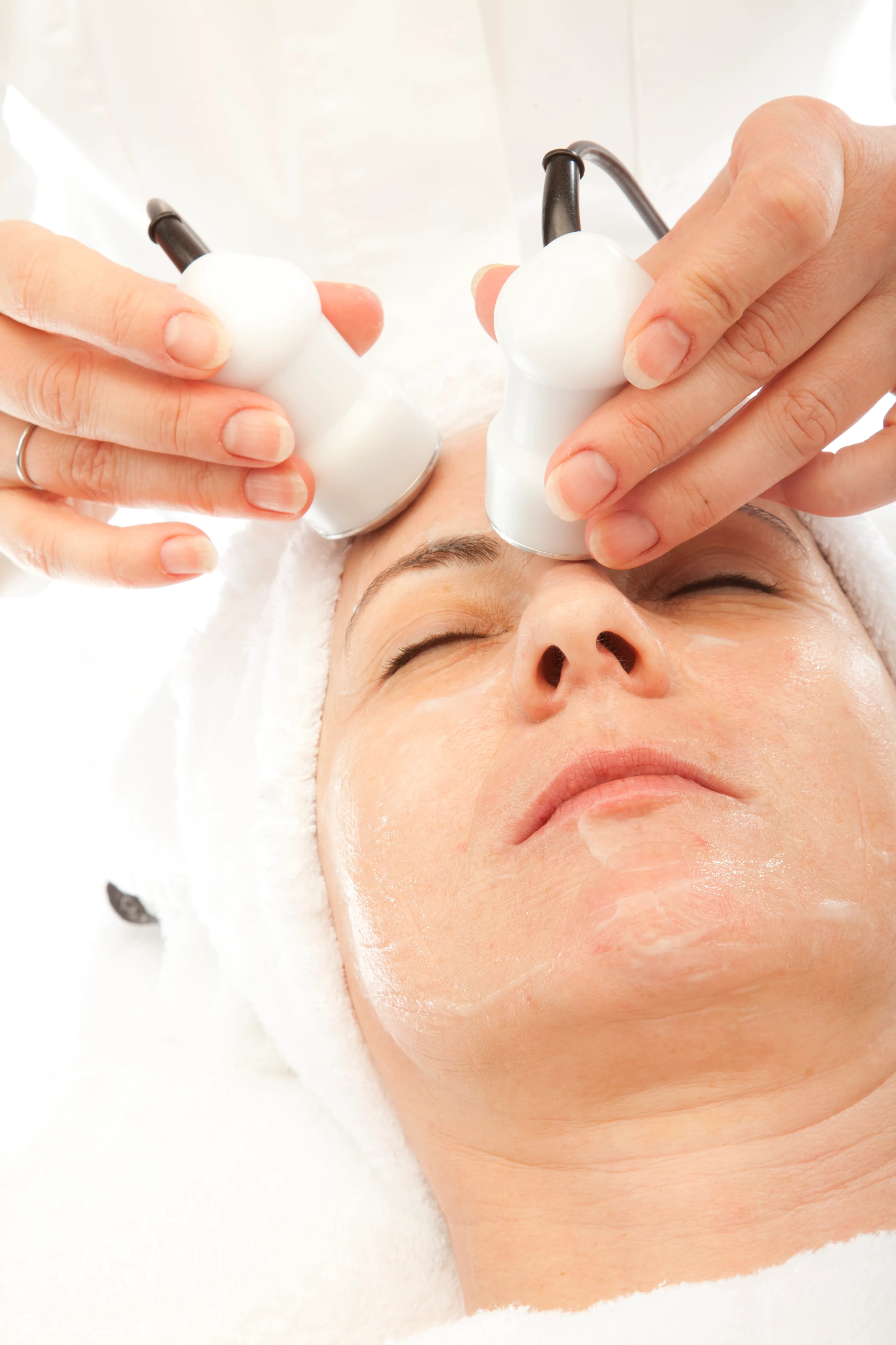 Ultradermabrasion für ein verfeinertes Hautbild