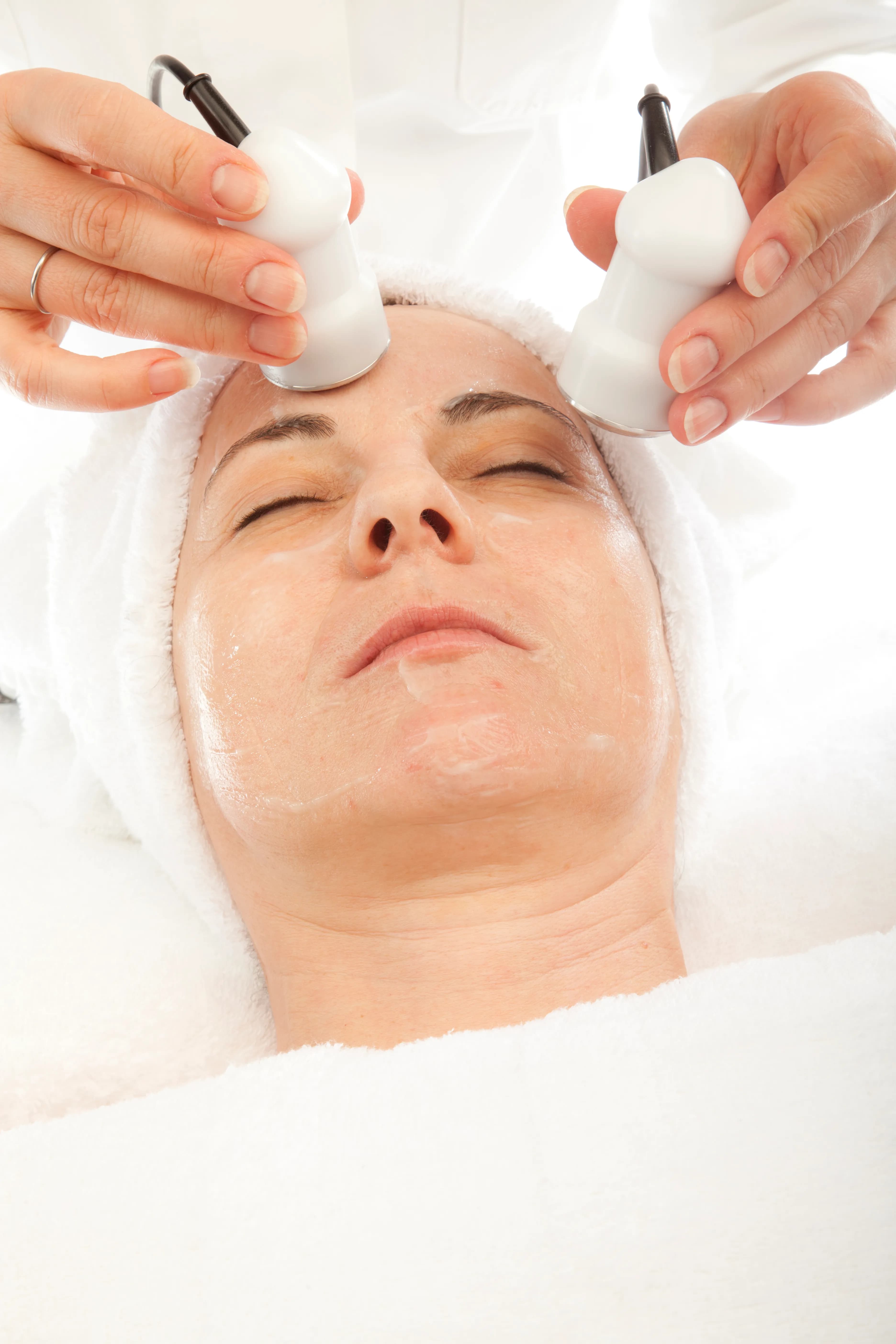 Ultradermabrasion für ebenmäßige Haut