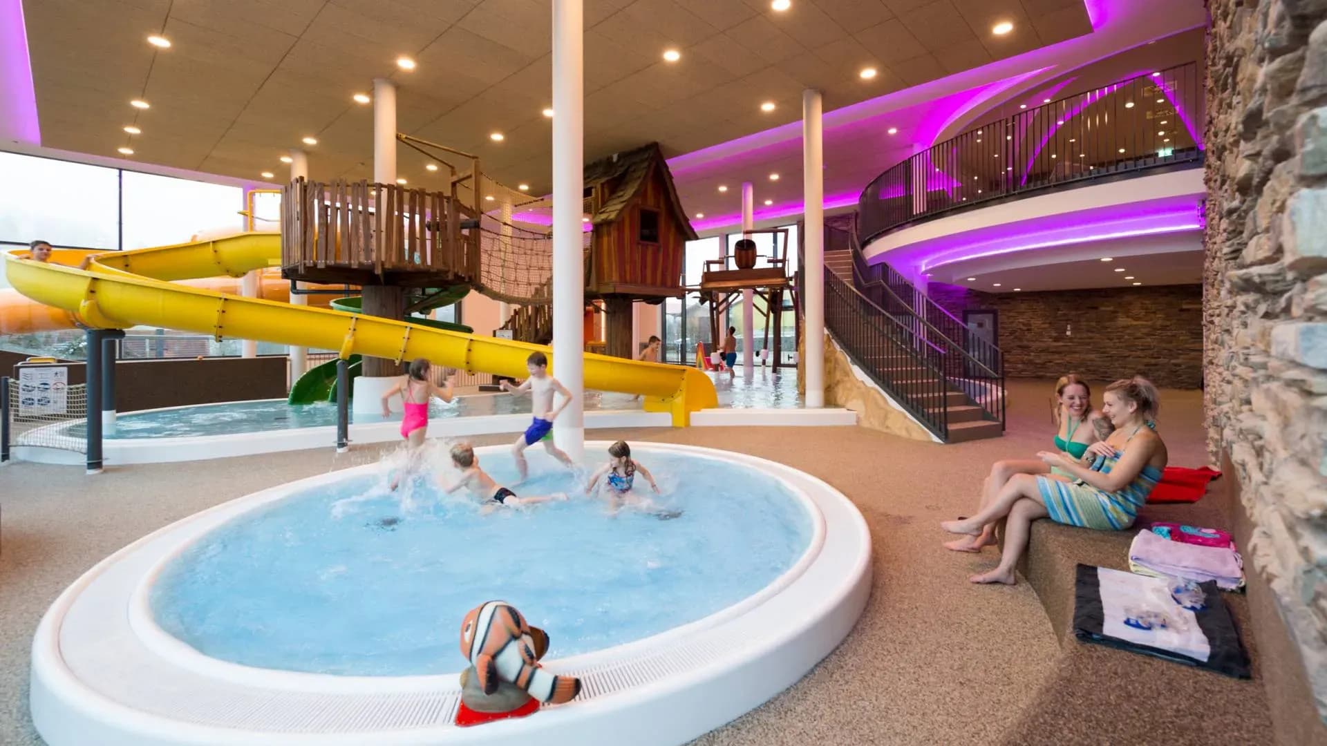 Bayerischer Wald Familienhotel mit Biergarten und Vollpension