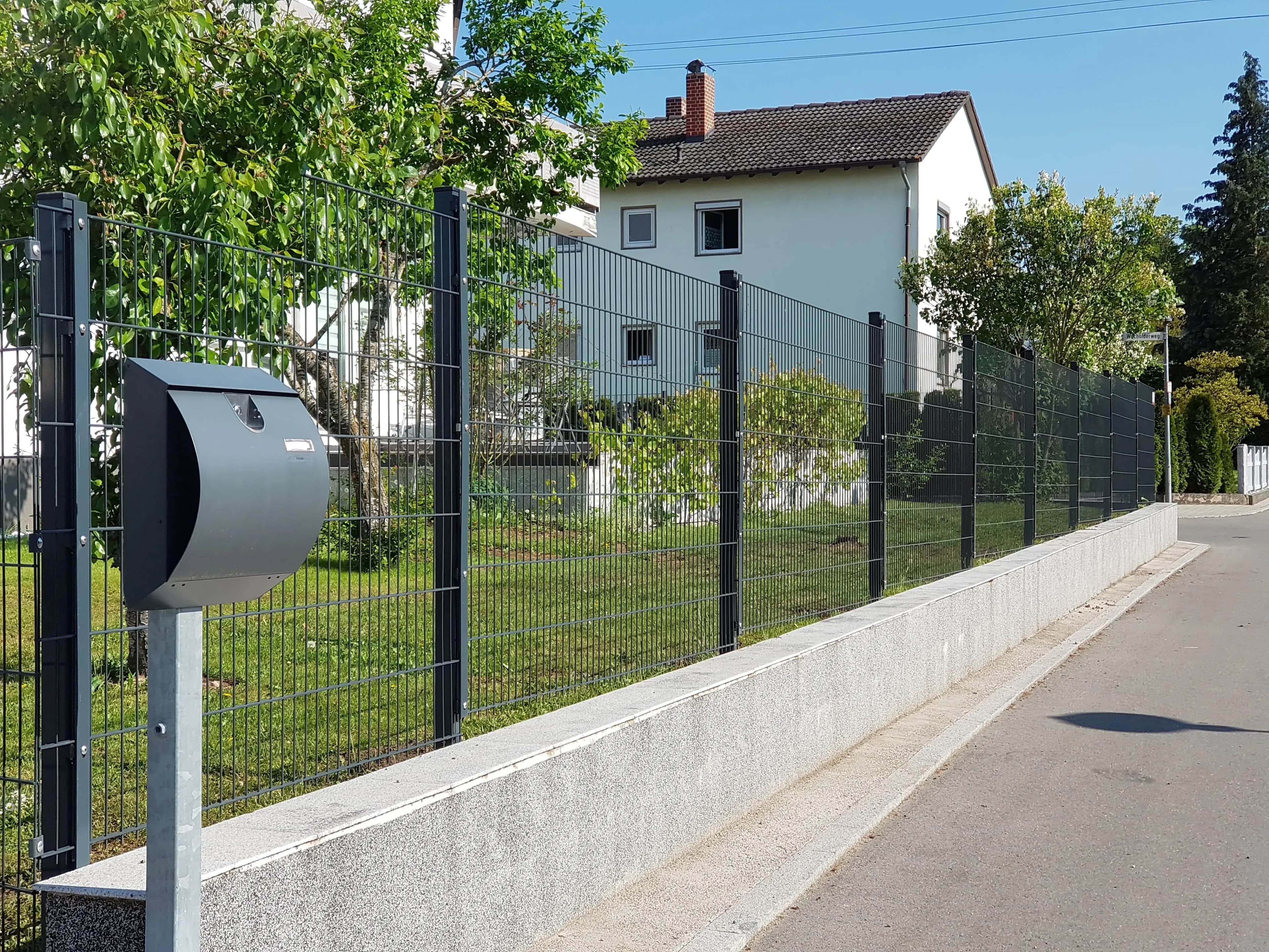 Pulverbeschichteter Gartenzaun in Gärtringen entdecken