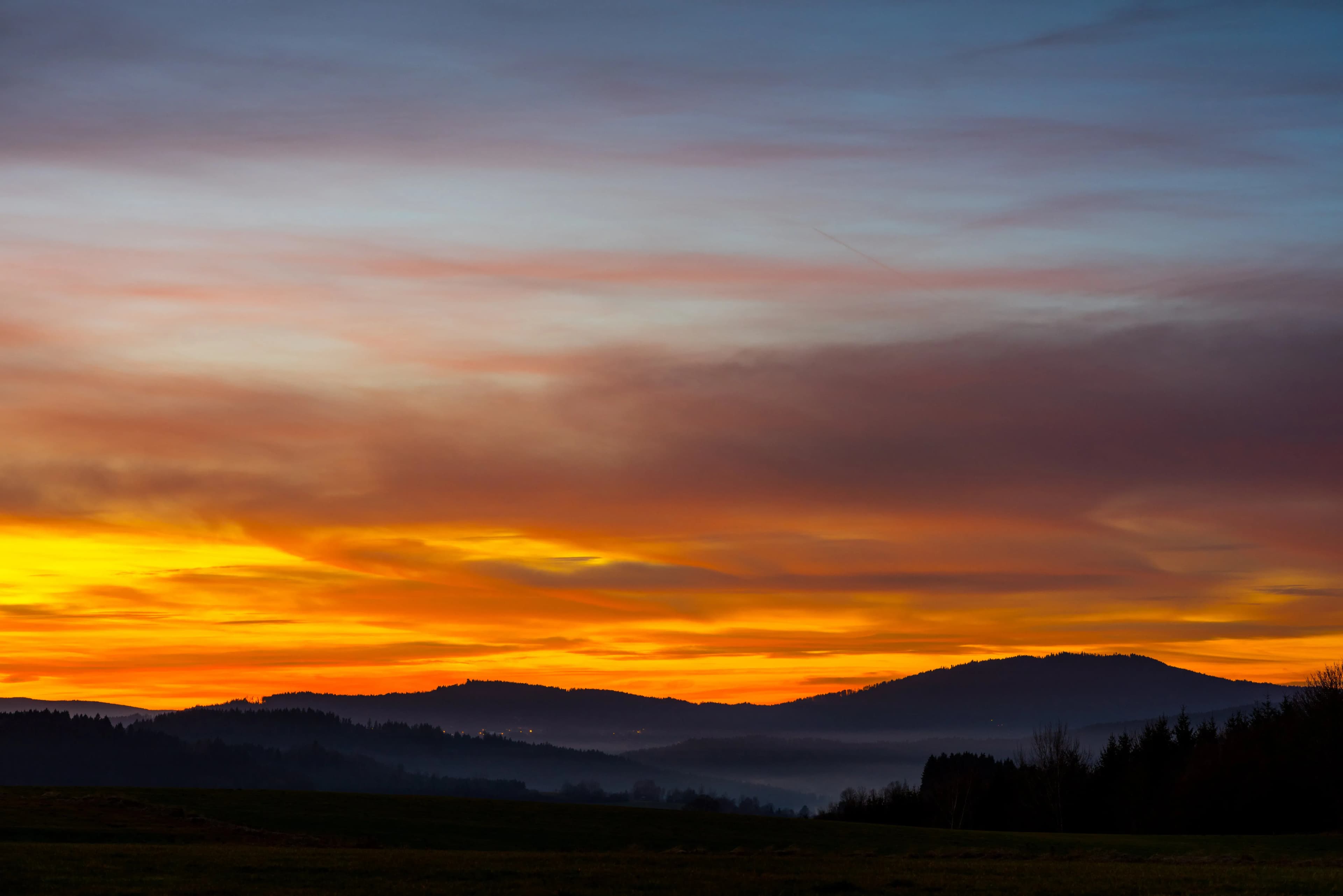 Sonnenuntergang über dem Bayerischen Wald
