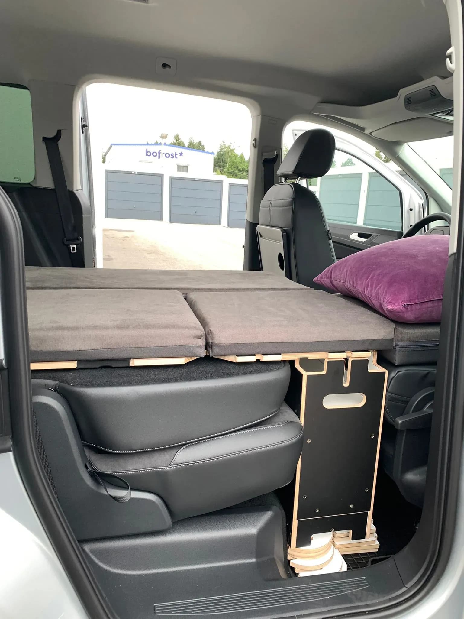 VW Caddy zum Camper ausbauen