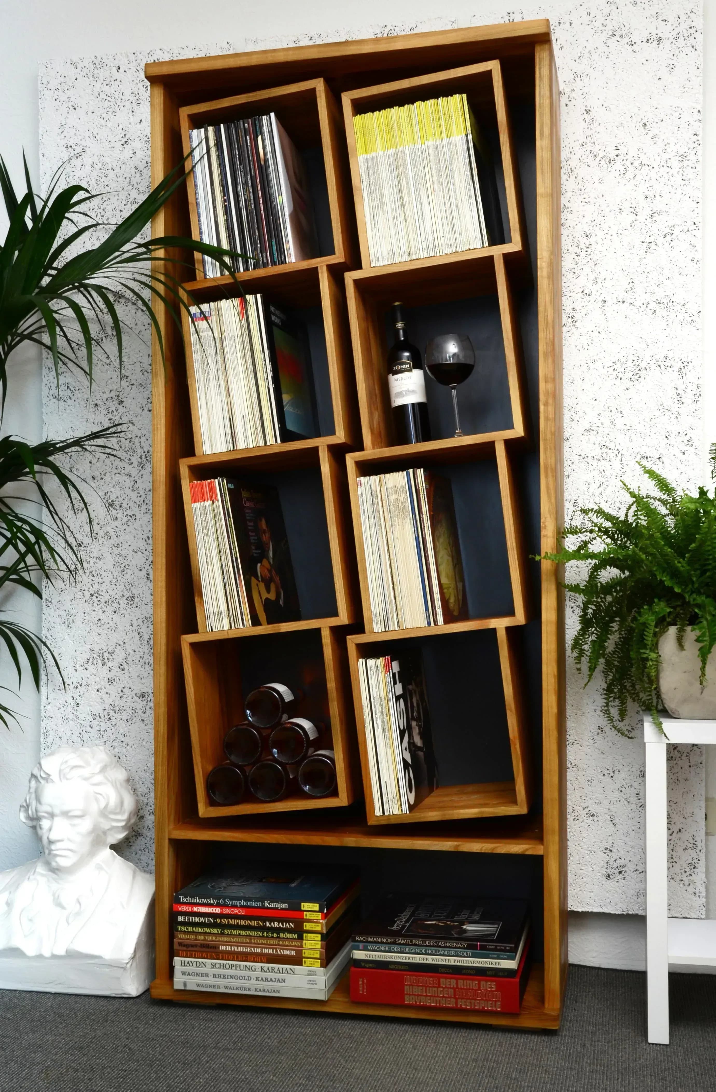 Stilvolles Schallplatten-Regal