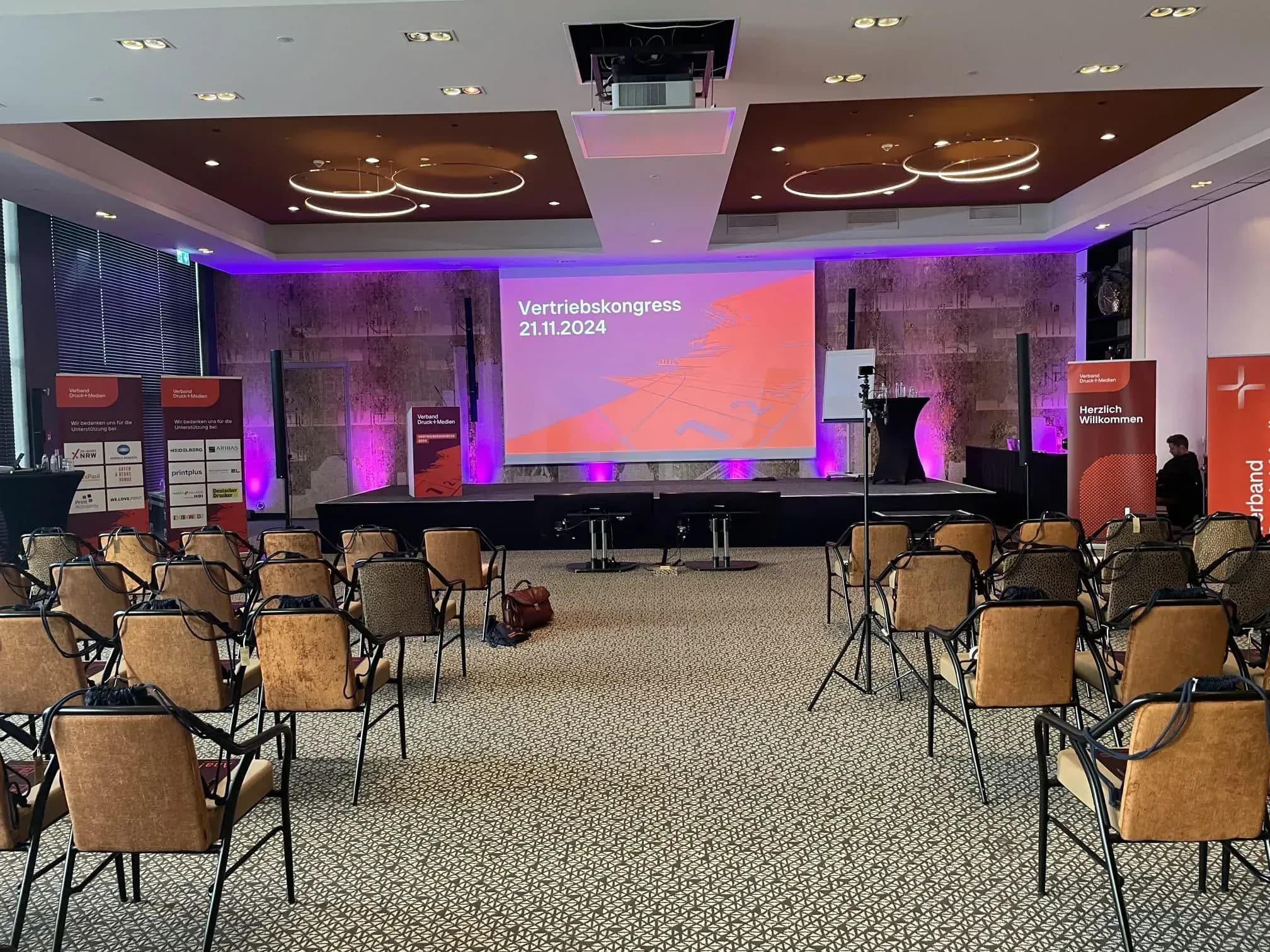 Konferenztechnik mieten in Witten