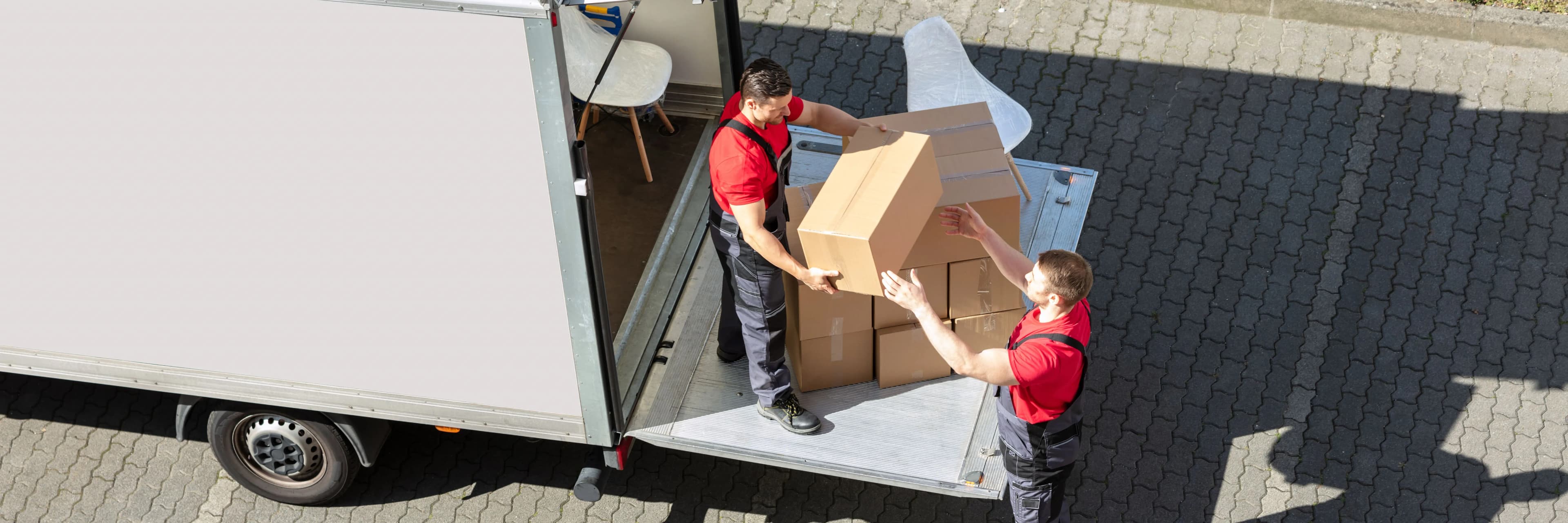 Sichere und schnelle Umzüge mit Möbeltransport 