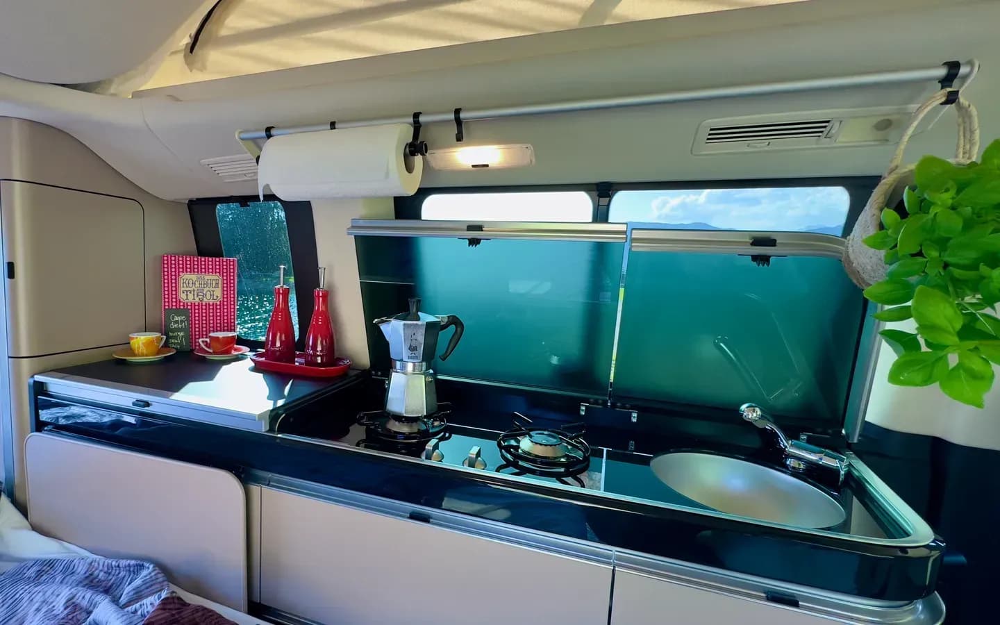 Camper mit Sorglos-Paket günstig mieten in Tirol