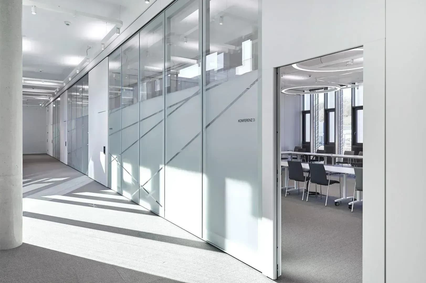 Flexible Trennwandsysteme für Büros in Kärnten