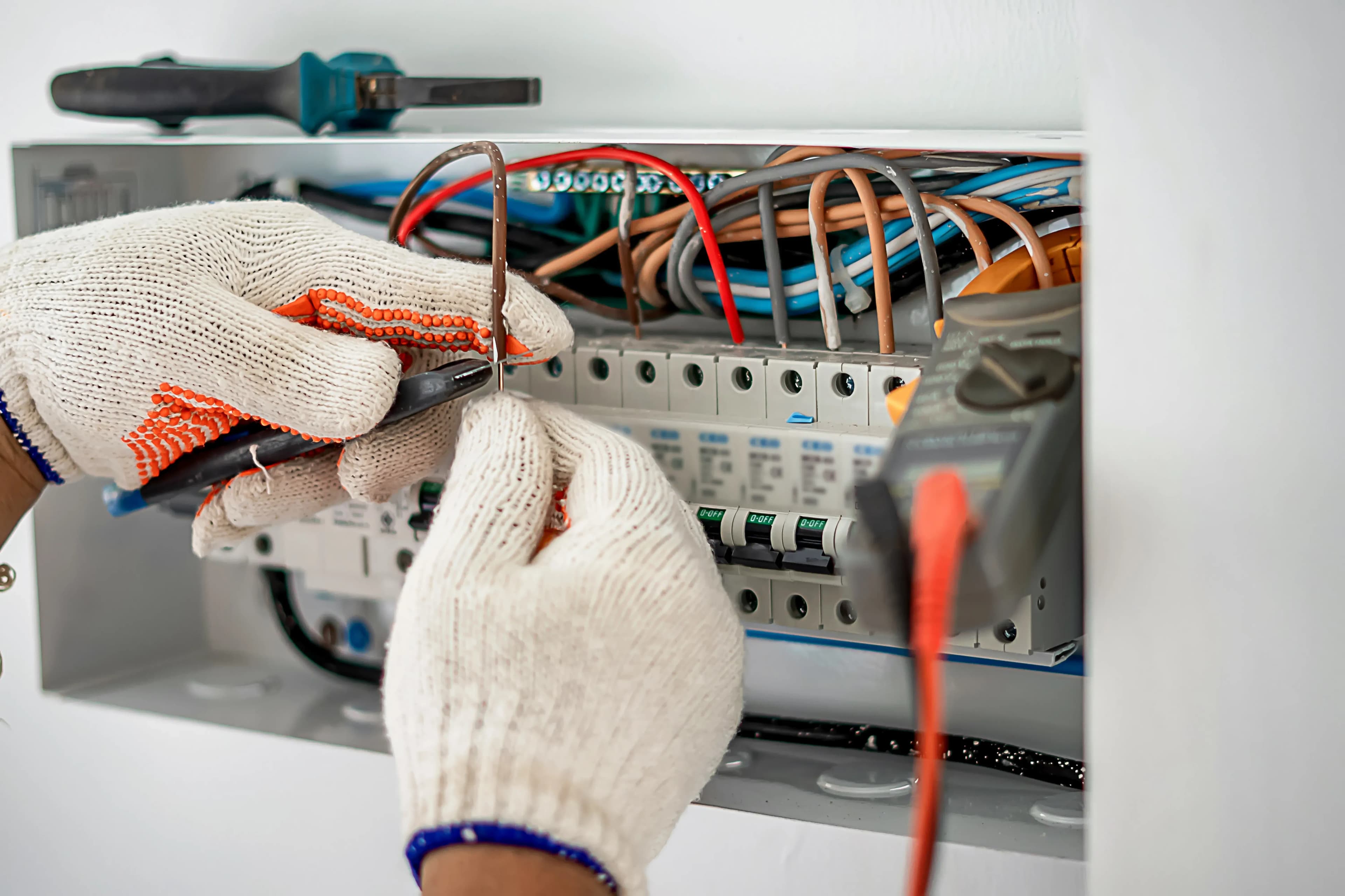Professioneller Elektrotechniker in Gerasdorf bei Wien