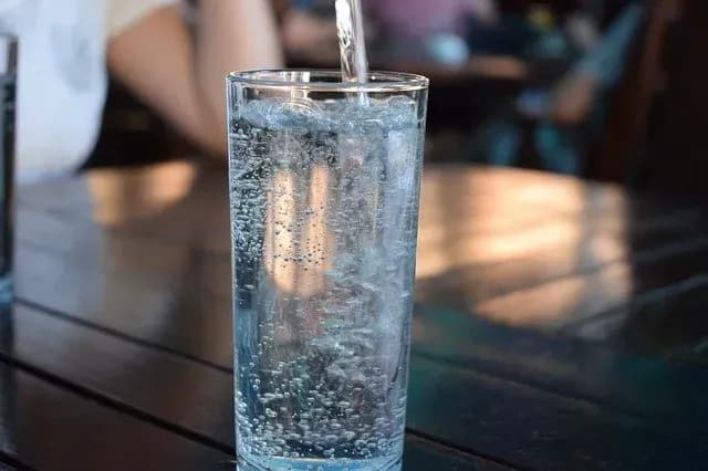 Detox mit basischem Wasser und WATEC Pitcher – Entgiften leicht gemacht