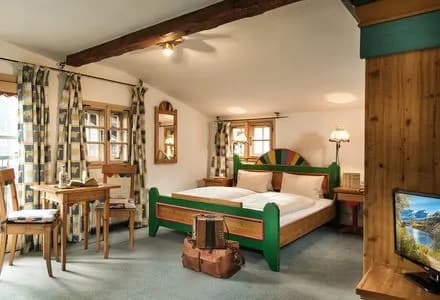 MONDI Bellevue Alm Bad Gastein winterlichen Aktivurlaub auf der Alm genießen