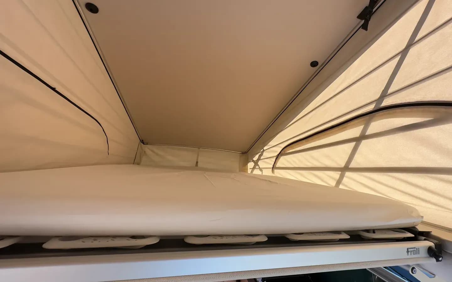 Camper mit Sorglos-Paket günstig mieten in Tirol