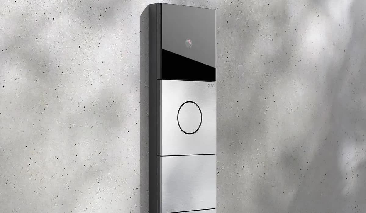 Moderne Türsprechanlage in Eferding