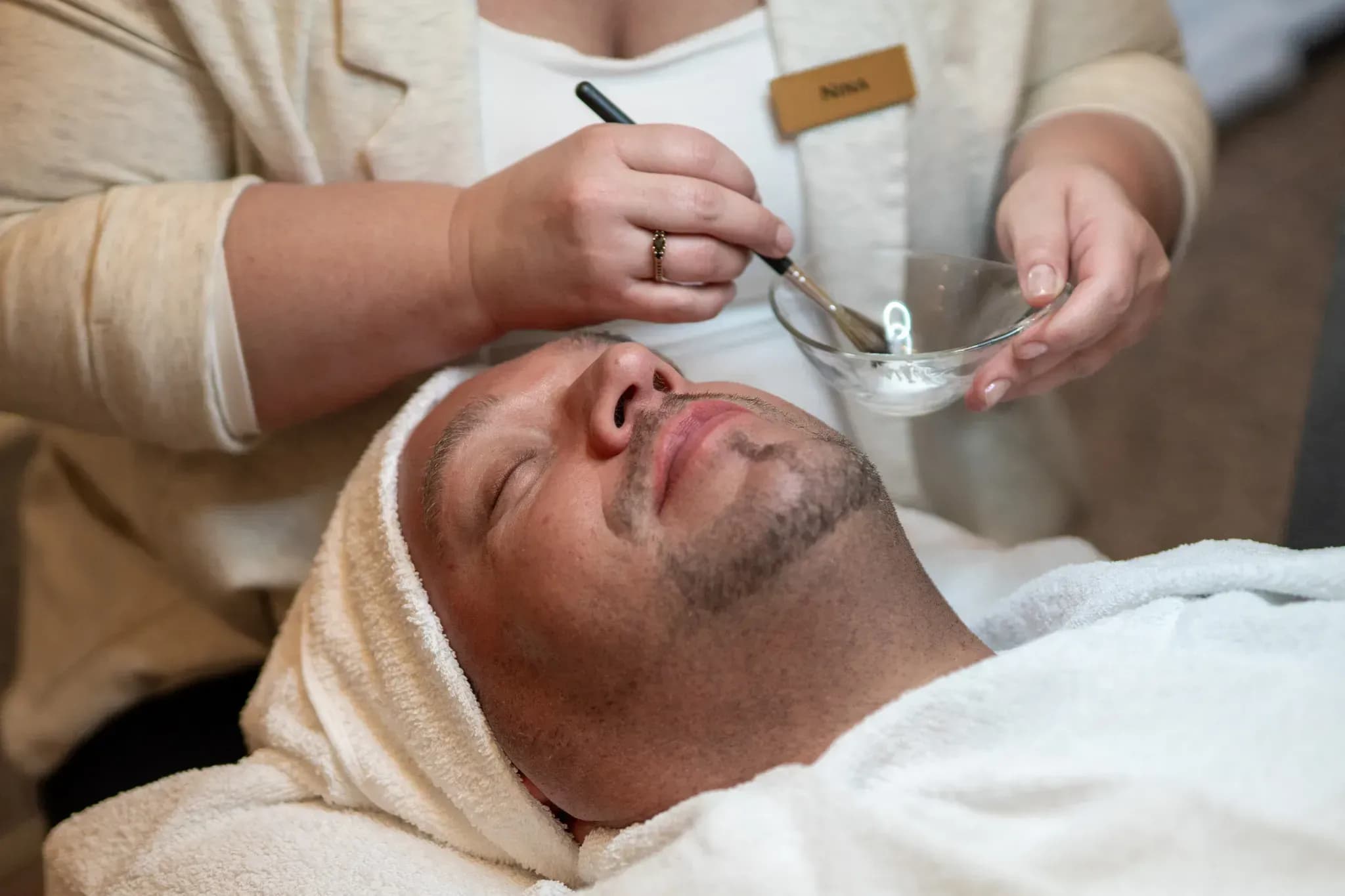 Moderne Anti-Aging Behandlungen mit Microneedling in Wels