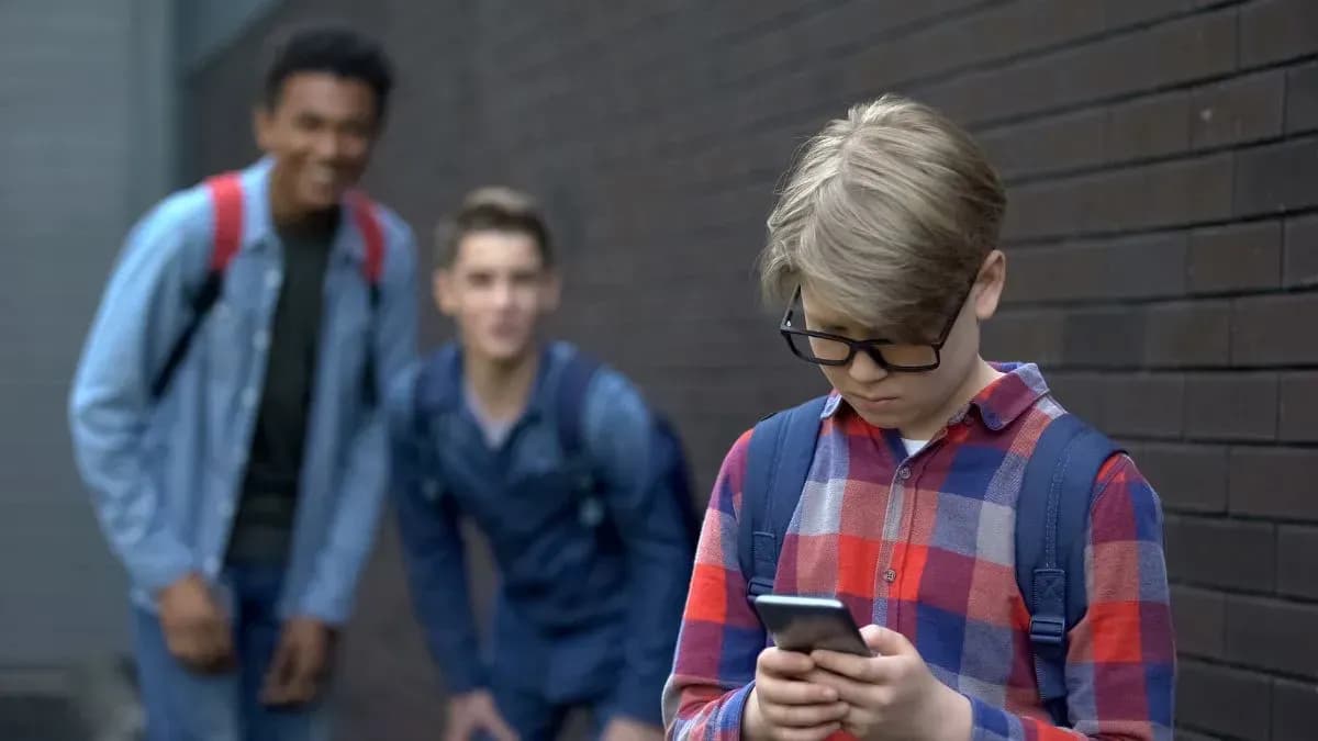 Cybermobbing bei Jugendlichen - Tipps zur Prävention und Hilfe