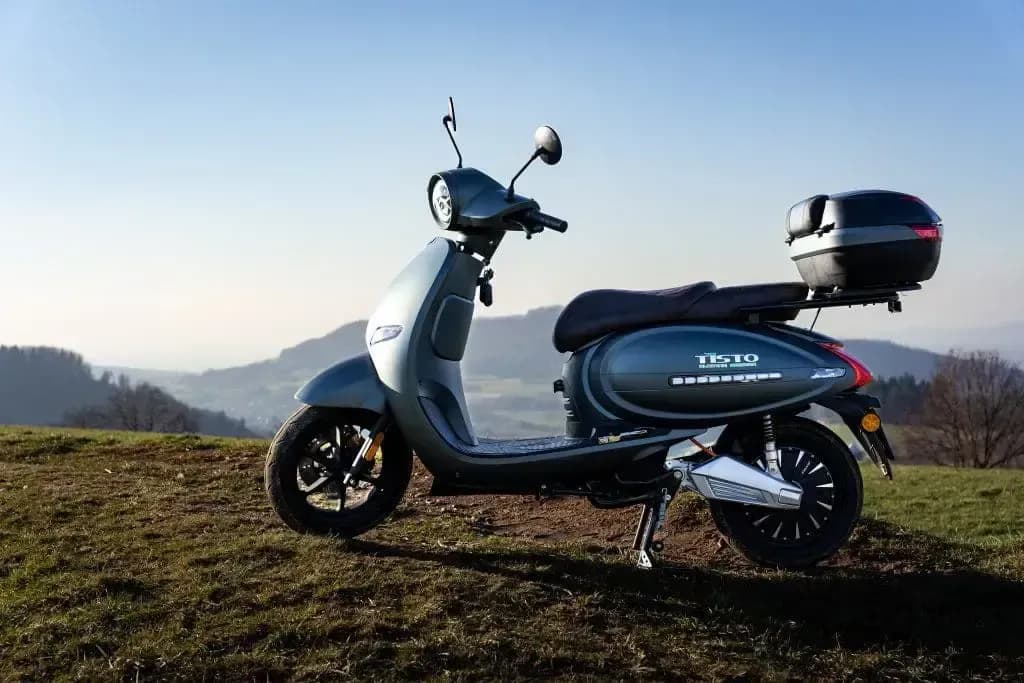 Stylische E-Roller mit langlebigem Akku & hoher Reichweite kaufen