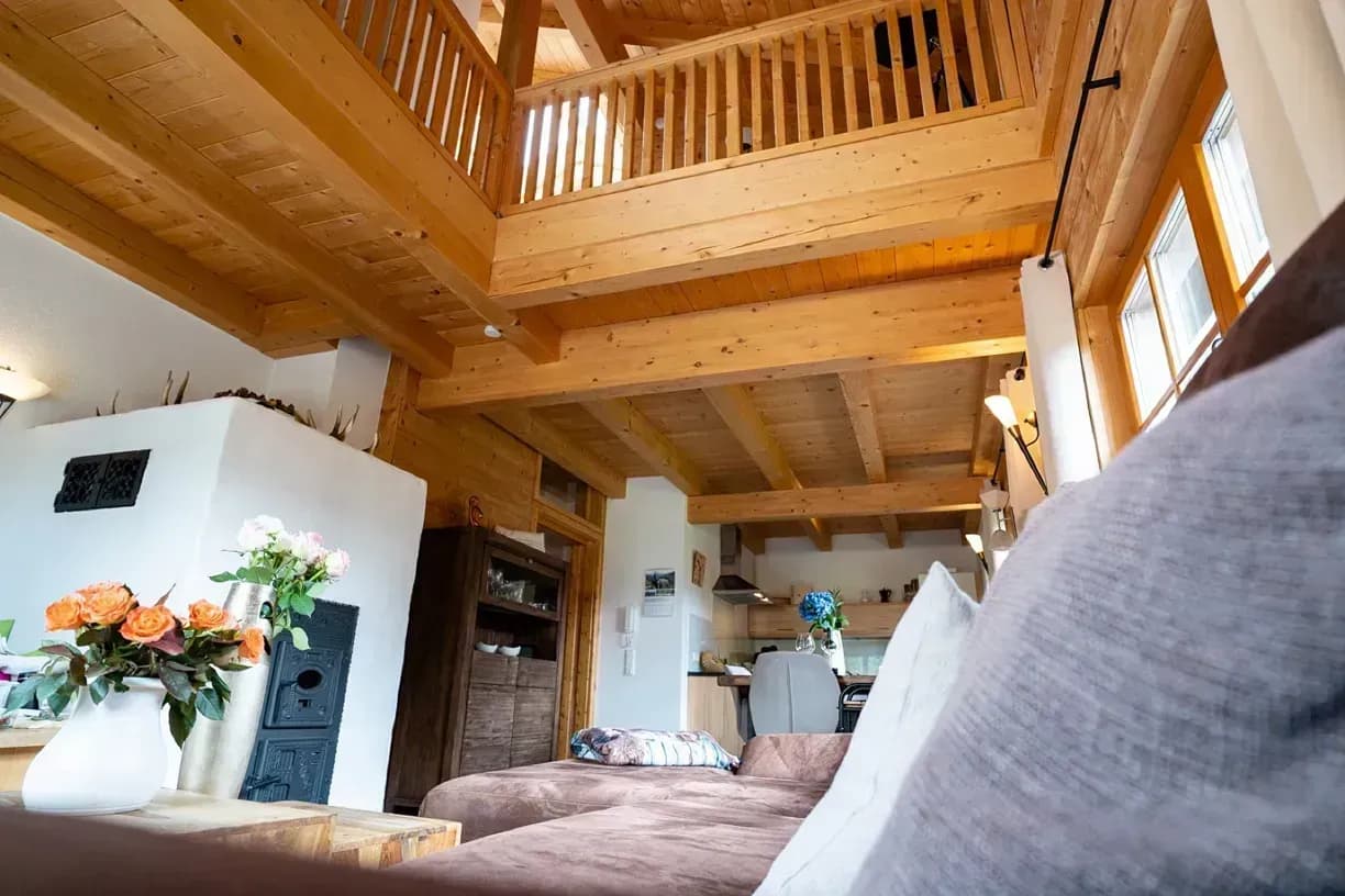 Nachhaltiger Urlaub in Niederbayern in traditionellen Chalets