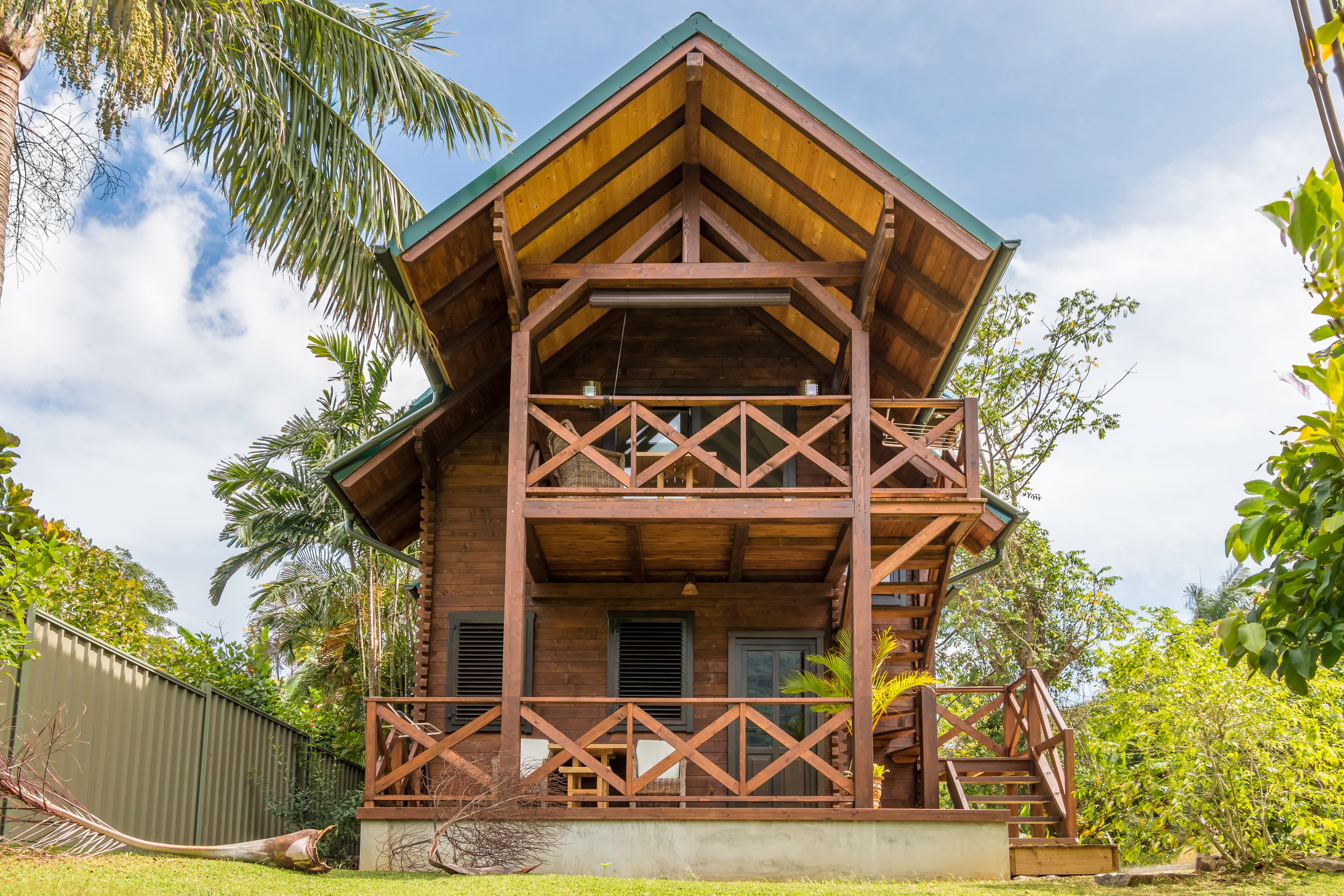 LEMONGRASS LODGE