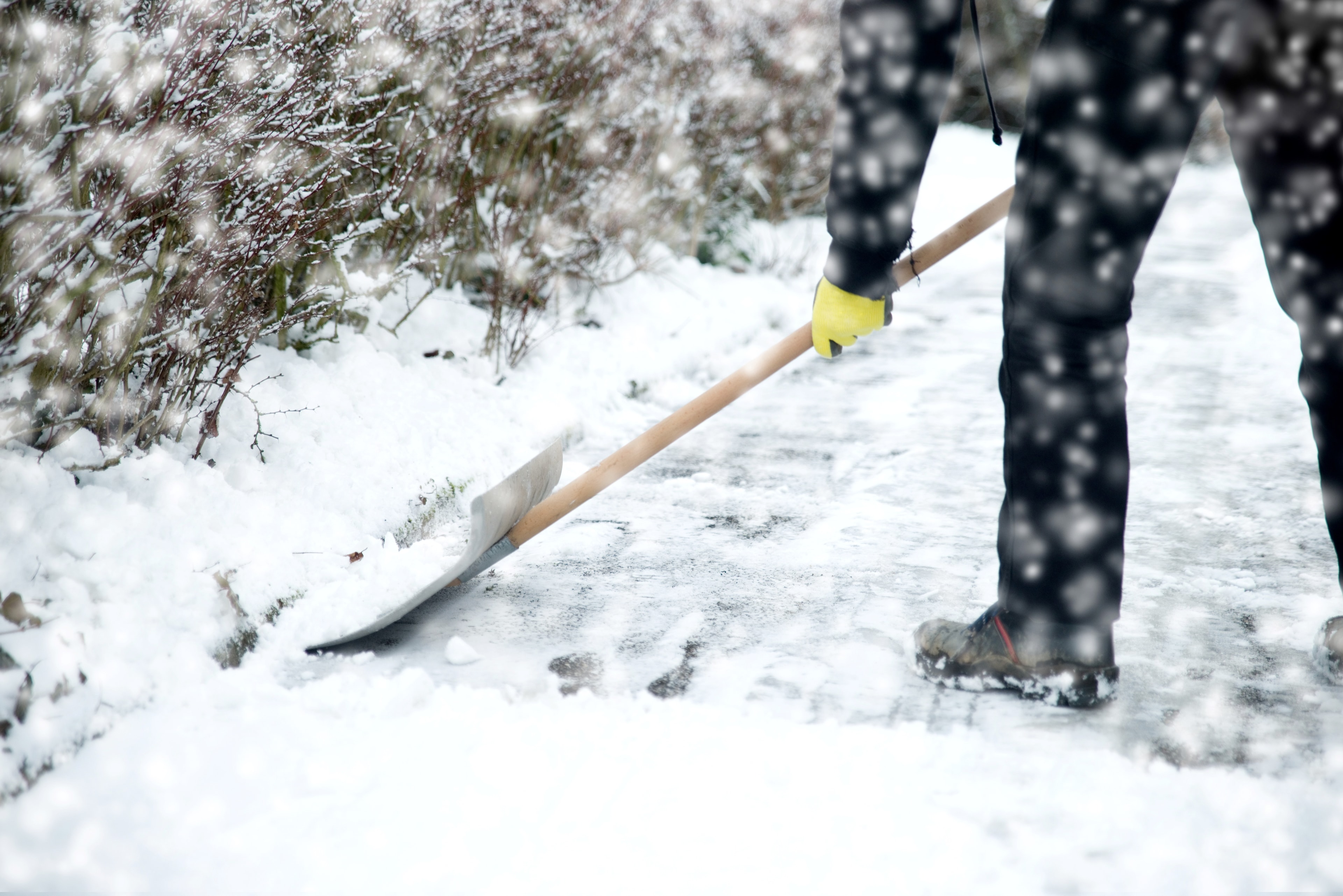 Winterdienst in Seeboden – Sicher durch den Winter mit A&A Hausbetreuung