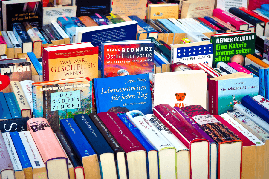 Einzigartige Buchausstellung für Schulen in Ried