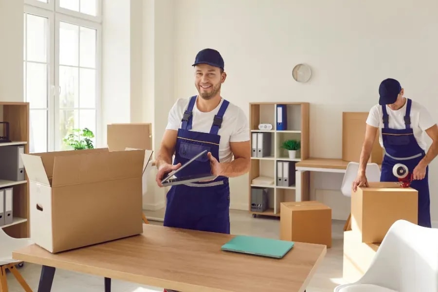 Firmenumzug mit möglichst wenig Ausfallzeiten richtig planen