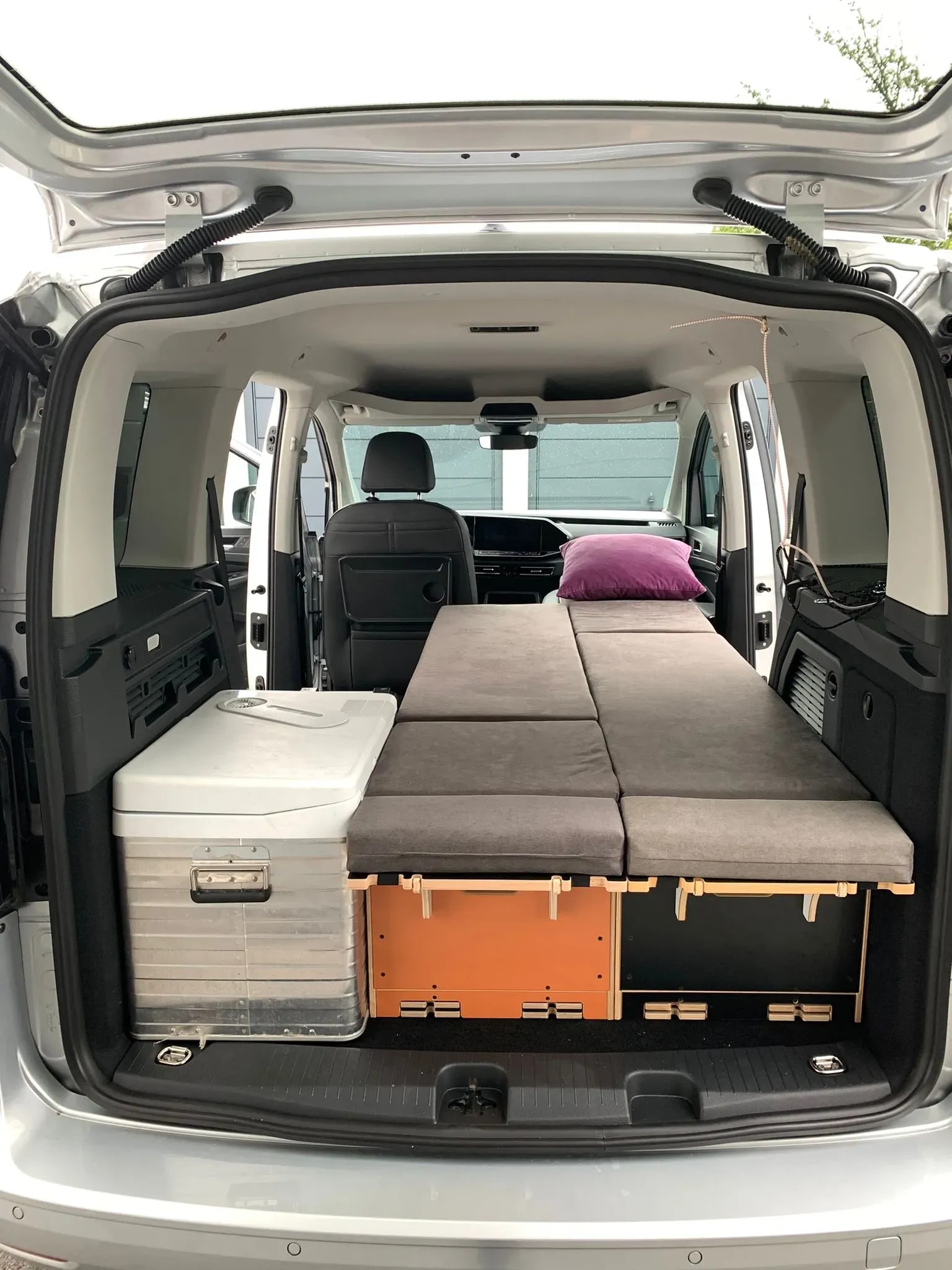 VW Caddy zum Camper ausbauen