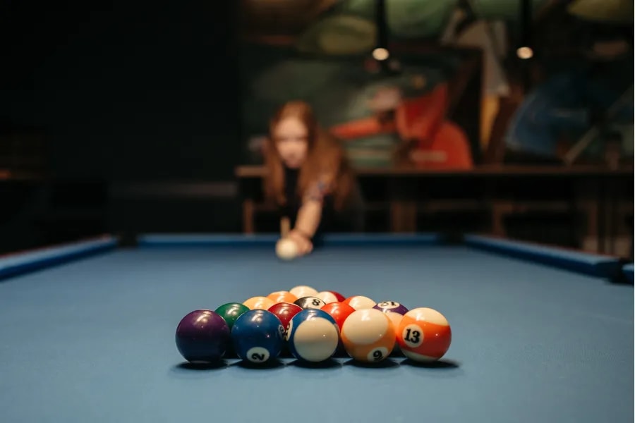Tischfußball & Billard für Firmen in Lausanne – Perfekt für Pausenräume