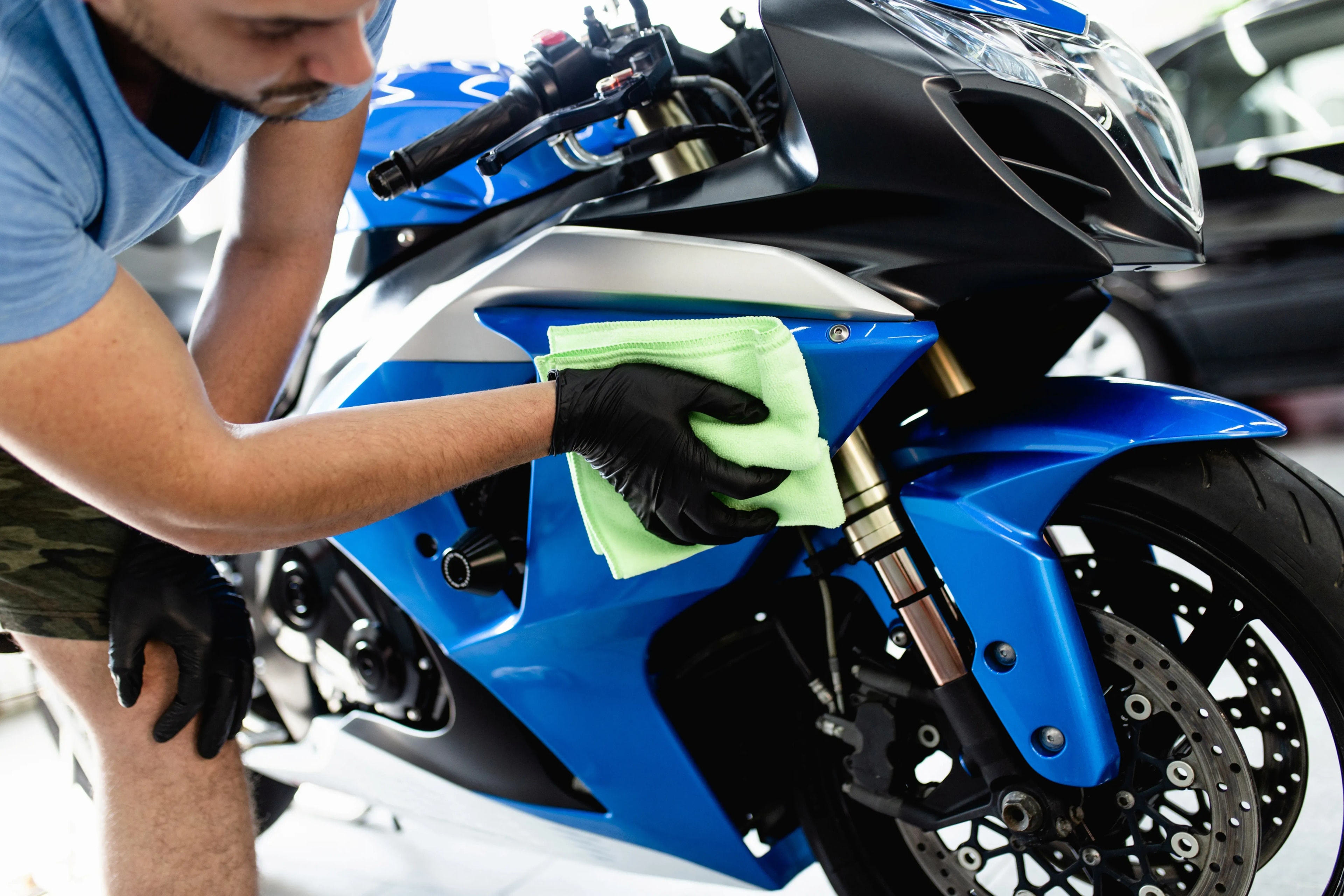 Professionelle Produkte für Motorradpflege entdecken - Schonend für alle Oberflächen