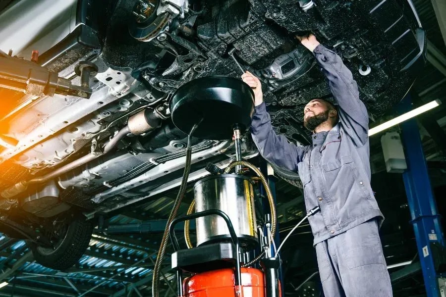 Ölwechselservice in Oberösterreich für eine lange Lebensdauer Ihres Motors