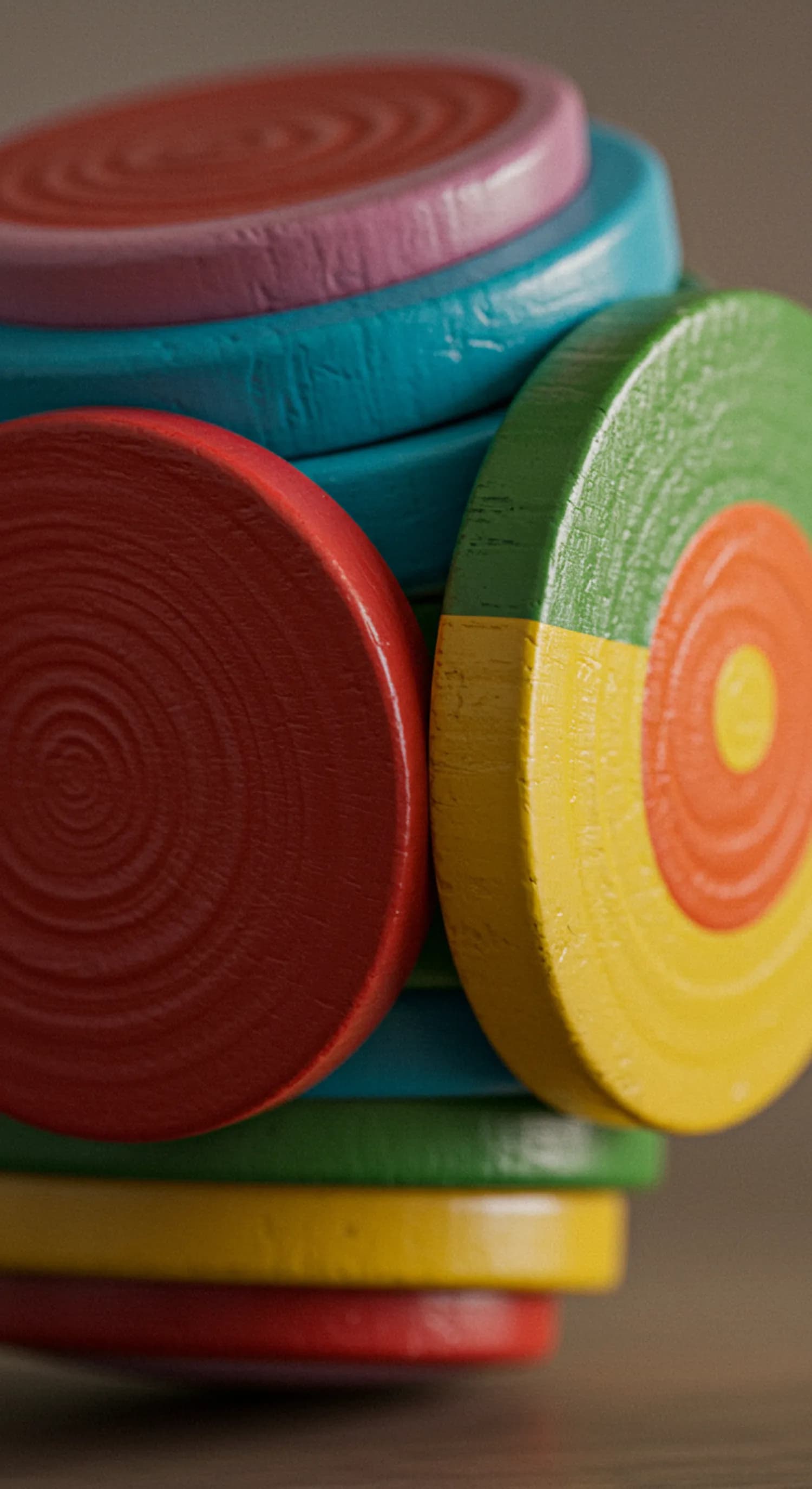 Holzspielzeug lackieren: Die besten Farben für kleine Entdecker banner